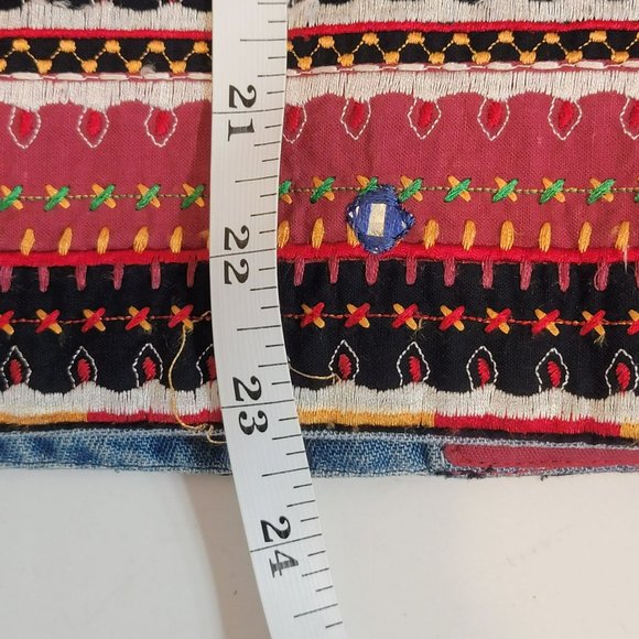 Chico's Design Denim Jacket, Women 1(Med), Cotton, Embroidered Embellishment EUC - Picture 10 of 10